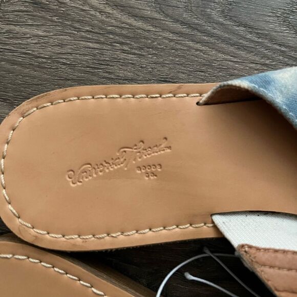 Universal Threads Melody Blue Bow Size 7 Slide Sandals - Picture 2 of 4